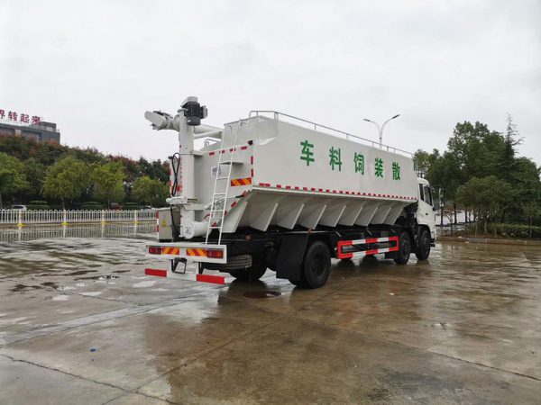 東風(fēng)天錦小三軸30方（15噸）散裝飼料車